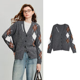 Grid Pattern V-Neck Cardigan – Buttoned Knit Sophistication