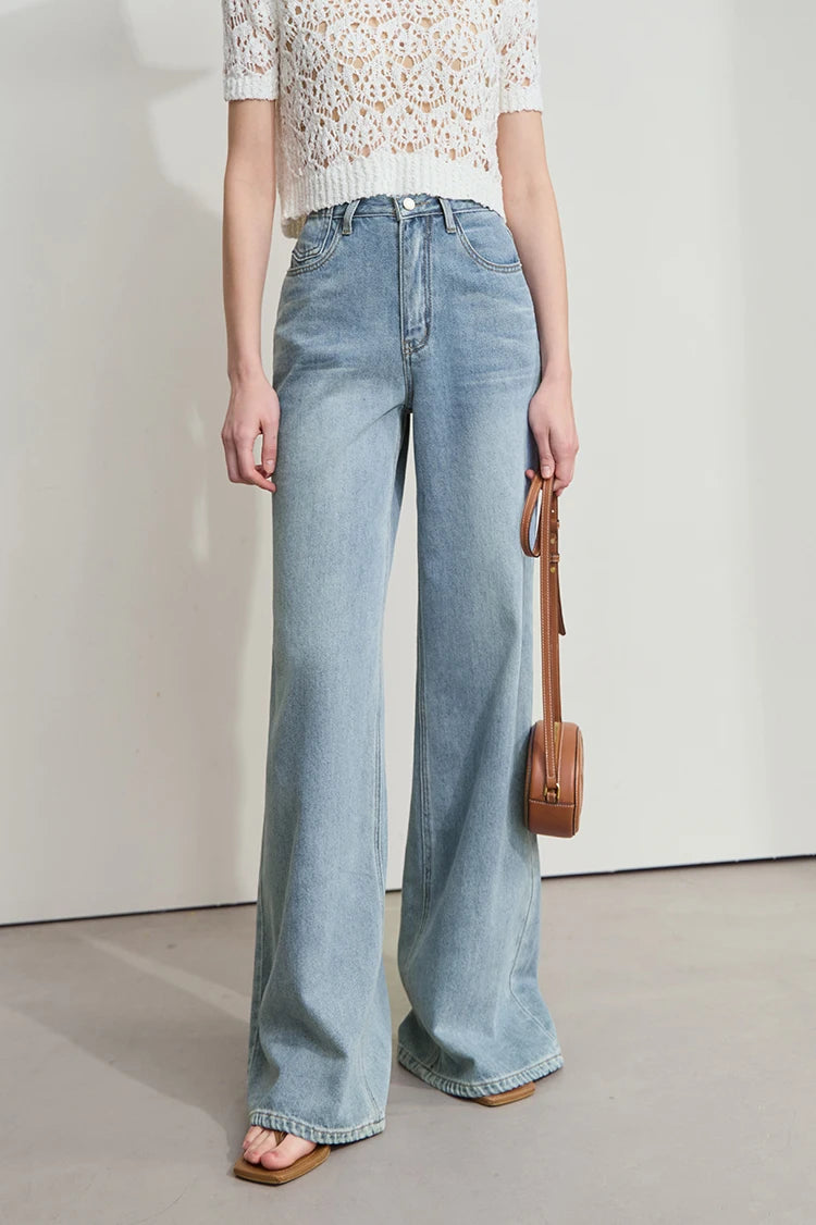 Wide-Leg Blue Jeans – Versatile Casual Statement