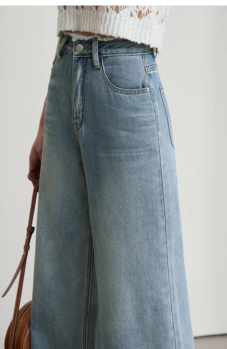 Wide-Leg Blue Jeans – Versatile Casual Statement
