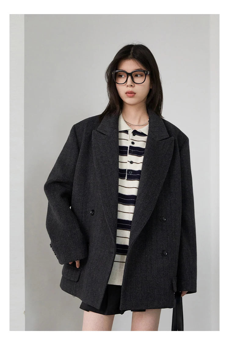 Double-Breasted Wool Blazer – Vintage-Inspired Power Dressing